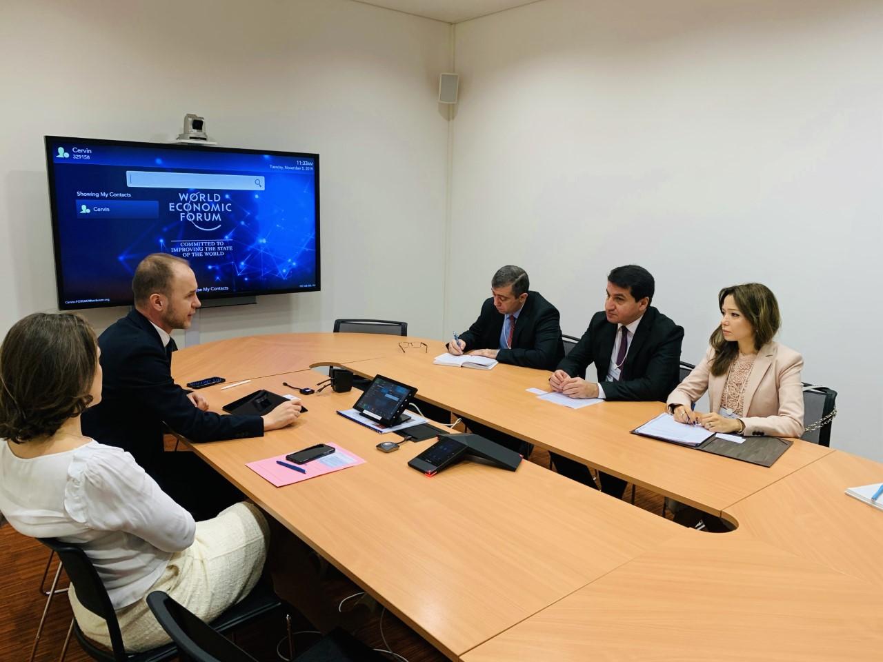 Azerbaijan’s top official discusses expansion of co-op with WEF