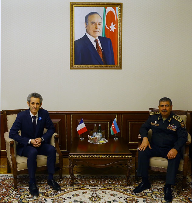 Azerbaijan, France discuss expansion of military relations 