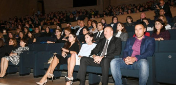 President Ilham Aliyev and first lady Mehriban Aliyeva watch Maxim Galkin’s creative evening in Baku