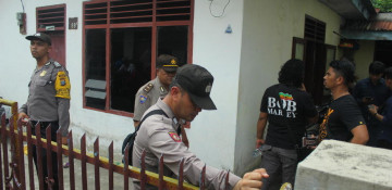 Indonesia arrests dozens after IS-linked suicide bombing