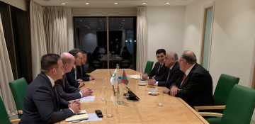 Azerbaijan`s PM meets with BP`s upstream chief executive in London