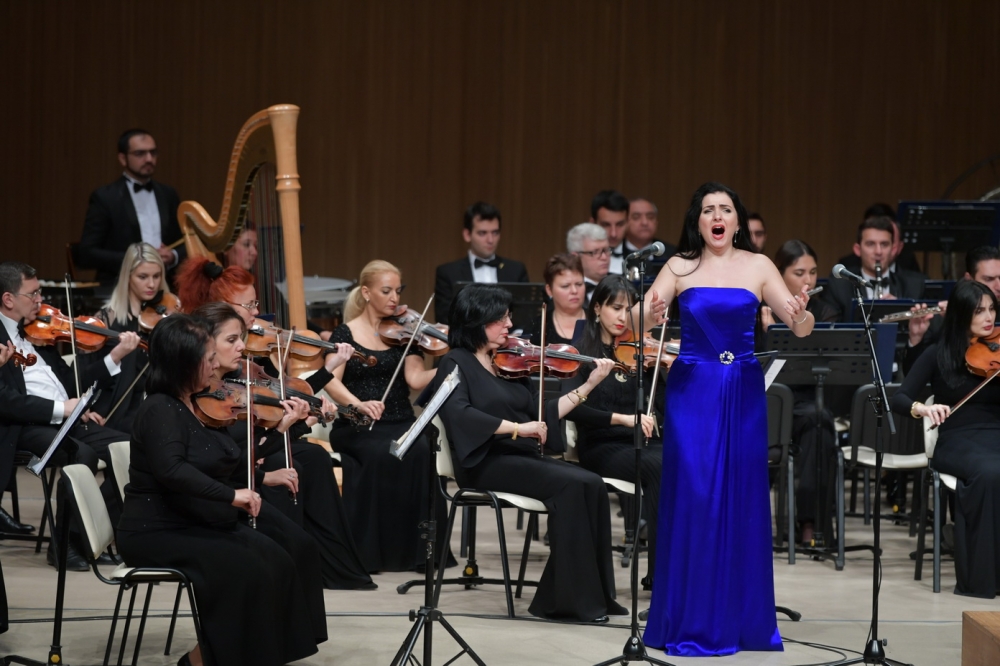 La Scala soloists perform at Heydar Aliyev Center 