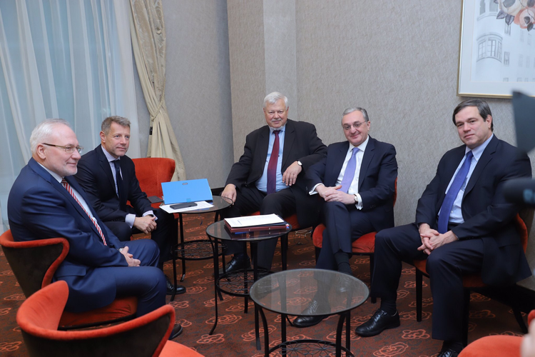 Meeting of head of Armenian MFA with OSCE Minsk Group co-chairs starts