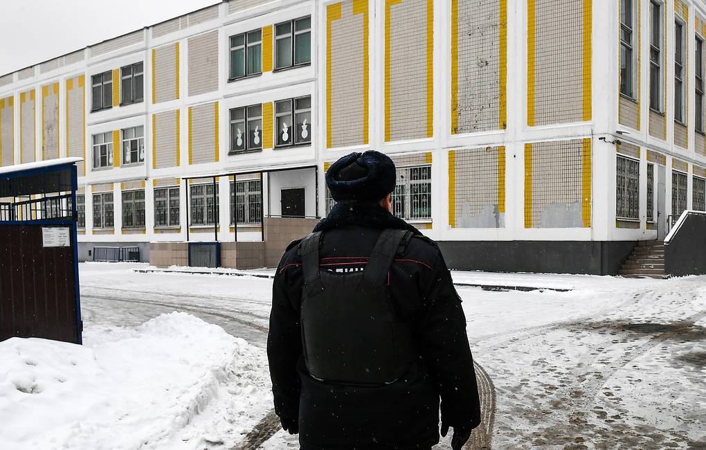 Bomb threats continue to pour into Moscow schools, over 10,000 evacuated