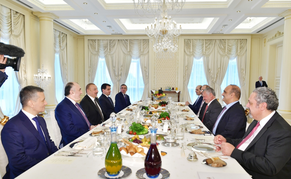 President Aliyev, King Abdullah II of Jordan have working dinner