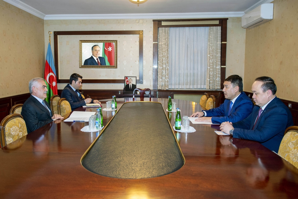 Chairman of Nakhchivan Supreme Assembly meets with Kazakh ambassador