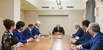 Ilham Aliyev meets with Russian Azerbaijanis