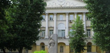 Over 600 people evacuated from Moscow State Linguistic University due to bomb threat