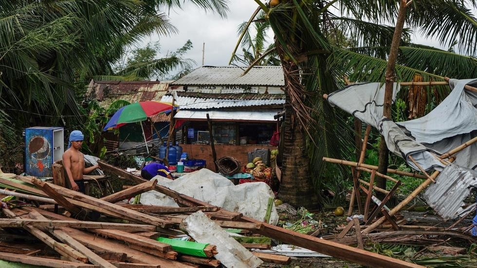 Typhoon Phanfone kills at least 16 in Philippines