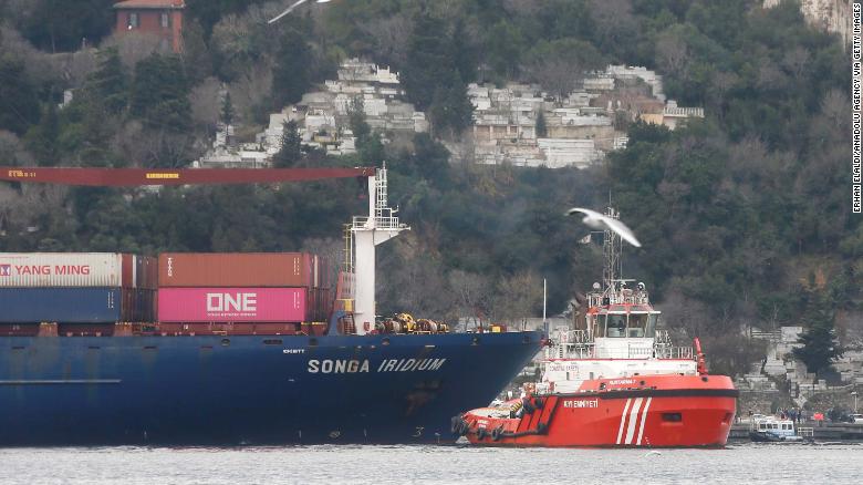 Cargo ship collides into Istanbul coast