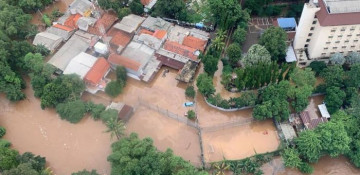 Flood death toll rises to 21 in Indonesian capital