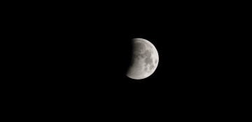 First lunar eclipse of 2020 begins - Live streaming