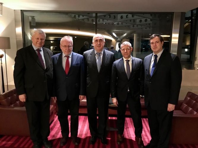 Azerbaijani FM meets OSCE MG co-chairs 