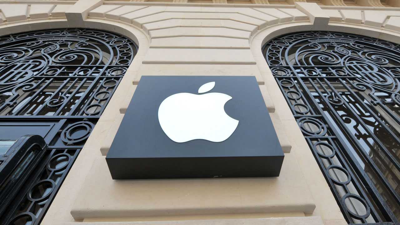 Apple fined in France over iPhone-slowing software