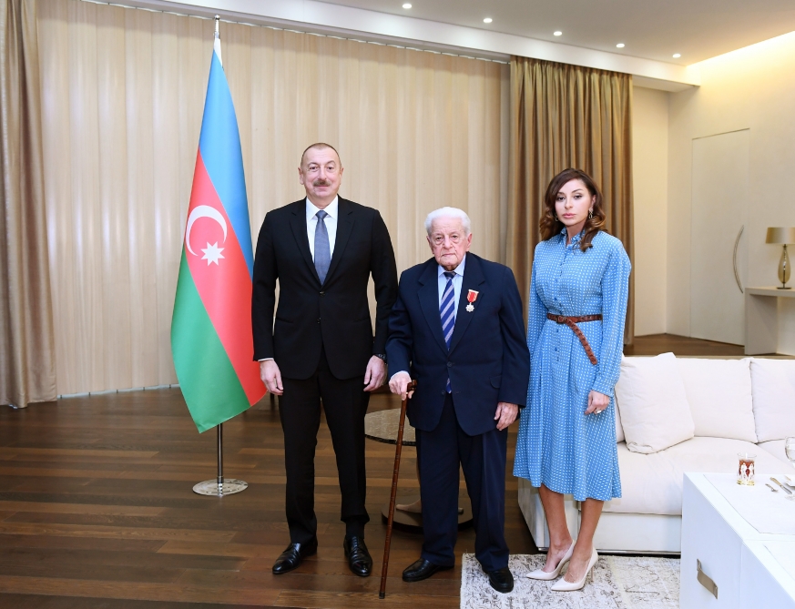 President Ilham Aliyev presented Sharaf Order to People’s Artist Alibaba Mammadov