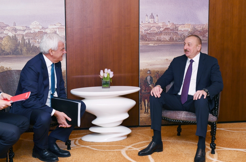 President Ilham Aliyev met with Chief Executive Officer of Leonardo company