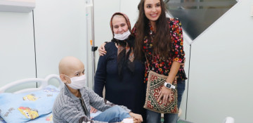 Vice-President of Heydar Aliyev Foundation Leyla Aliyeva meets with children suffering from oncological diseases