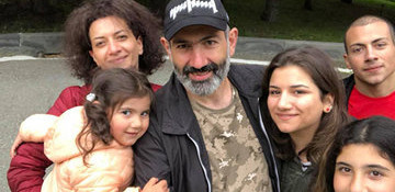 Pashinyan's family caught mass buying black caviar  