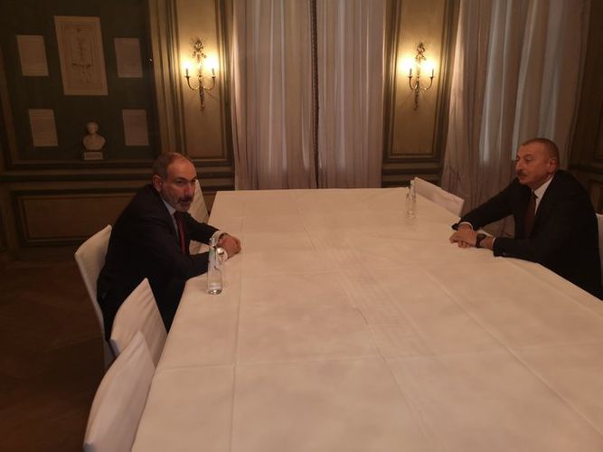 Meeting between Azerbaijani President and Armenian PM in MSC2020 started