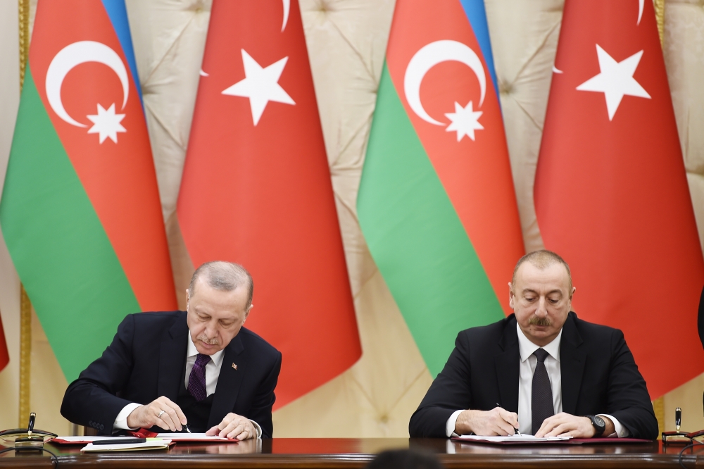 Azerbaijan, Turkey sign bilateral documents