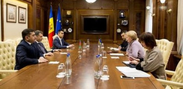 Azerbaijani ambassador meets with Moldovan parliament speaker