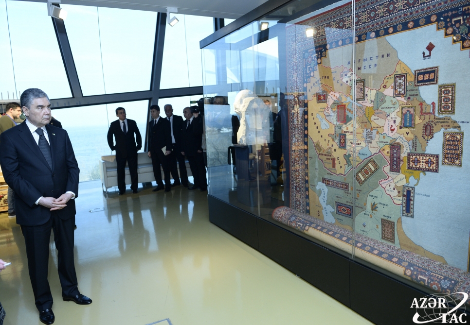 Turkmen President Gurbanguly Berdimuhamedov visits Carpet Museum