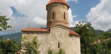 Azerbaijan closes number of tourist sites