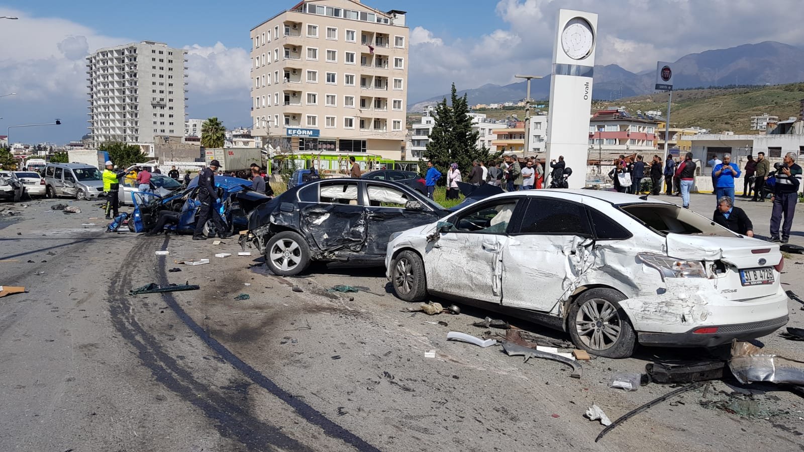 5 killed when truck plows into cars at checkpoint in southern Turkey