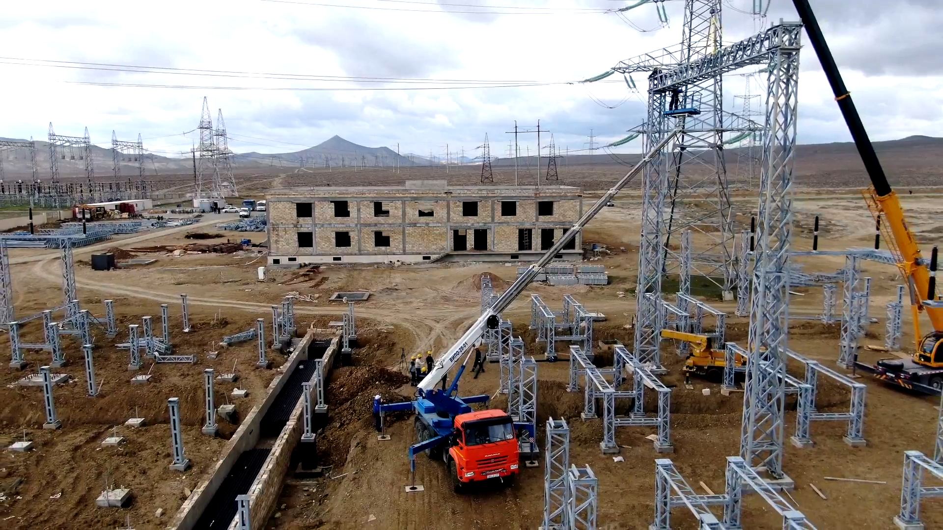 Azerbaijan's Azerenergy reconstructing major strategically important substation