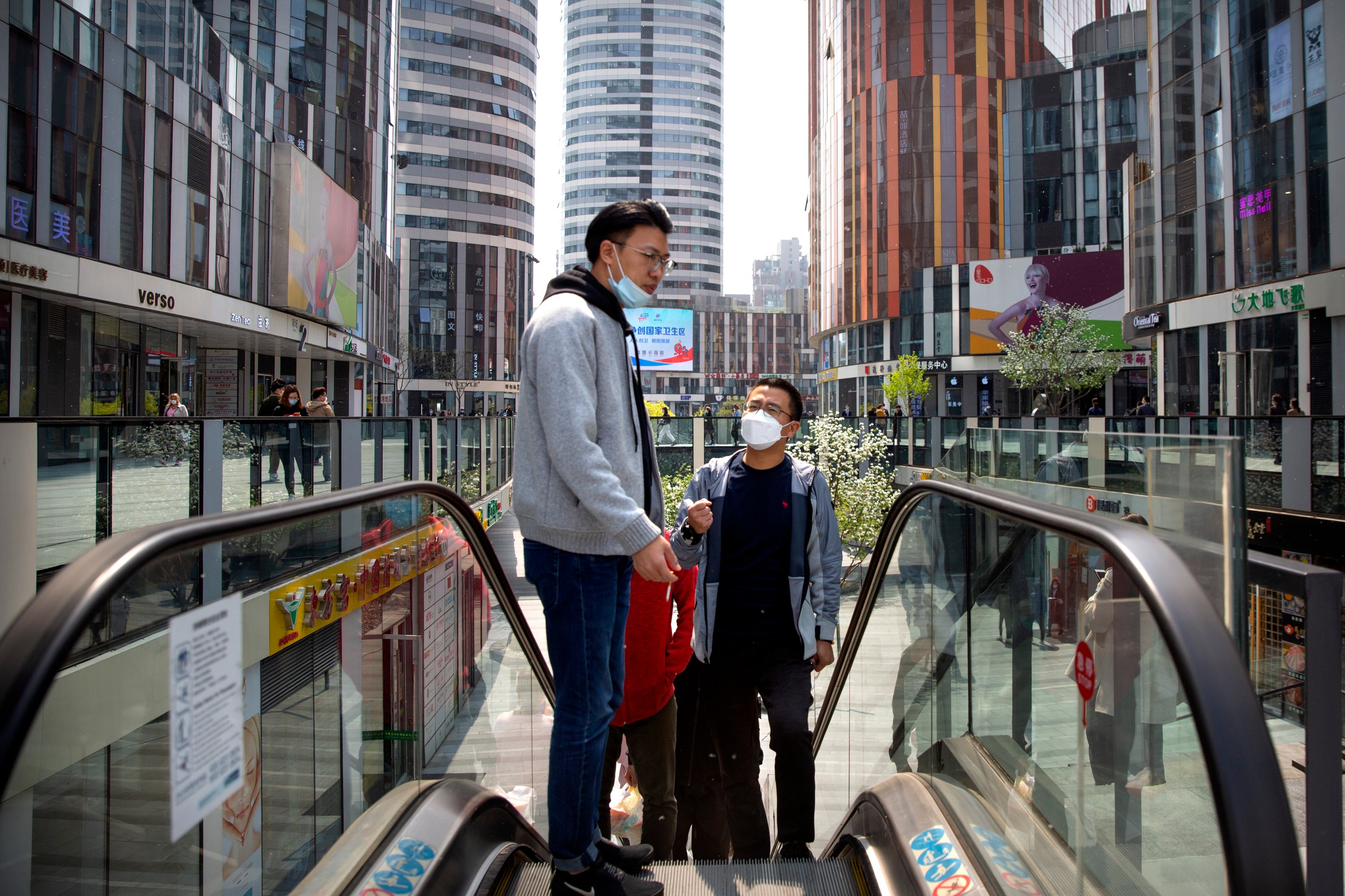 China reports no new coronavirus deaths for 1st time