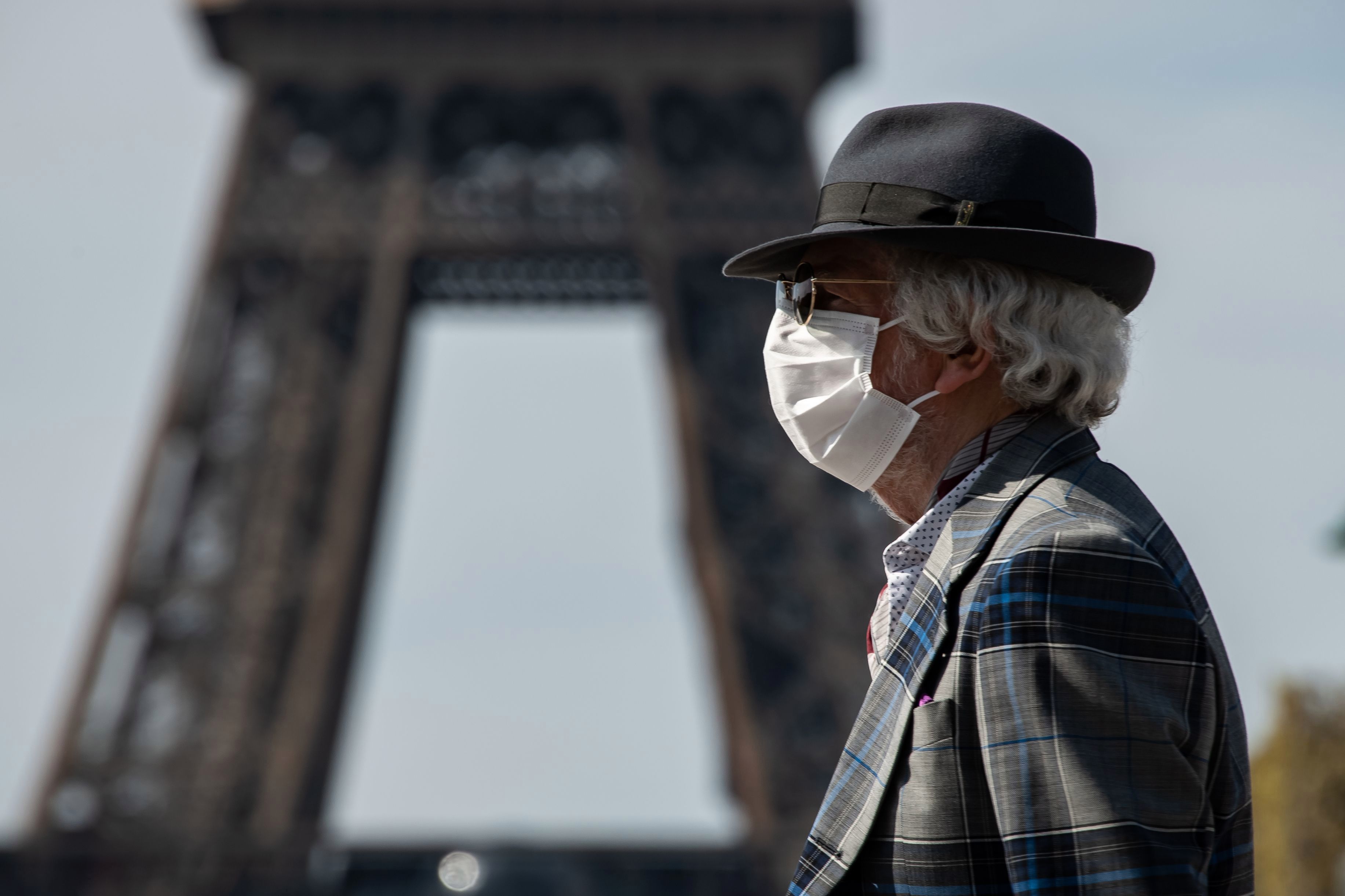 France's coronavirus death toll passes 10,000 after steep rise at nursing homes