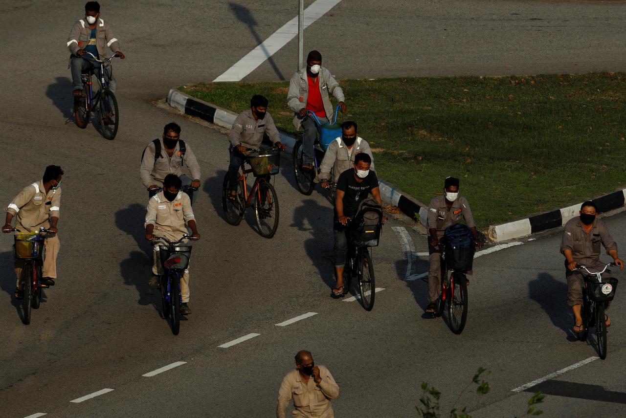 Singapore reports 728 new virus cases in biggest daily jump, total 4,427