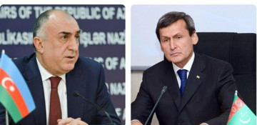 Azerbaijani, Turkmen FMs discussed relevant issues over phone