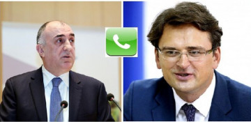 Azerbaijani, Ukrainian FMs discuss relevant issues over phone