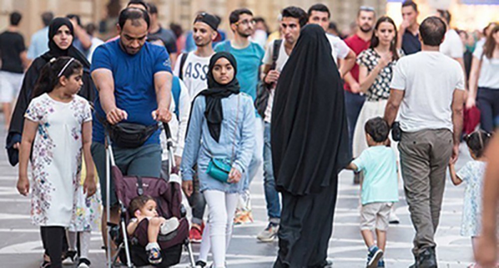 Azerbaijan expands terms of granting temporary residence permit to foreigners 