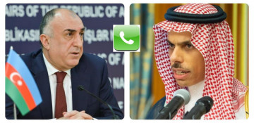 Azerbaijani FM holds phone talks with Saudi counterpart