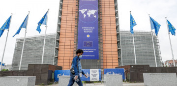 EU urges ban on travel into bloc be kept until June 15