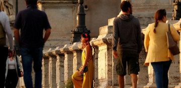 Italy tops 30,000 coronavirus deaths, new cases edge down