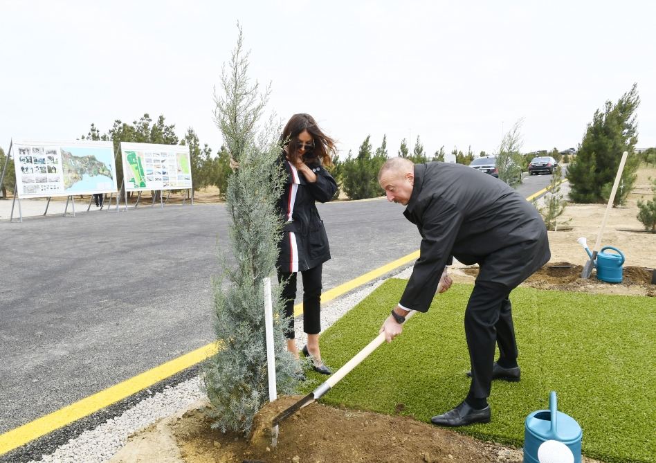 President Ilham Aliyev and first lady Mehriban Aliyeva plant trees on occasion of national leader Heydar Aliyev’s birth anniversary
