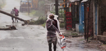 3 killed as super cyclone Amphan batters India's West Bengal, Odisha