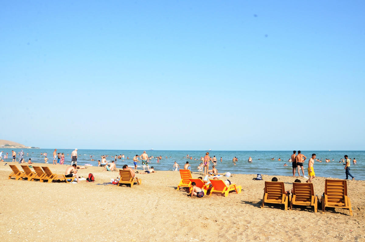 Baku mayor talks electronic permits for beachgoers amidst COVID-19
