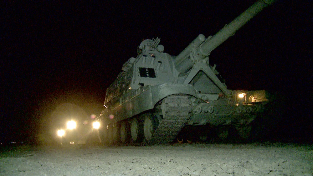 Azerbaijani troops fulfill nighttime tasks during large-scale drills (VIDEO)