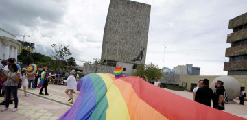 Costa Rica legalises same-sex marriage in first for Central America