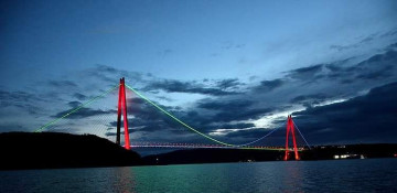 Istanbul illuminates landmarks with Azerbaijani flag colors (VIDEO)