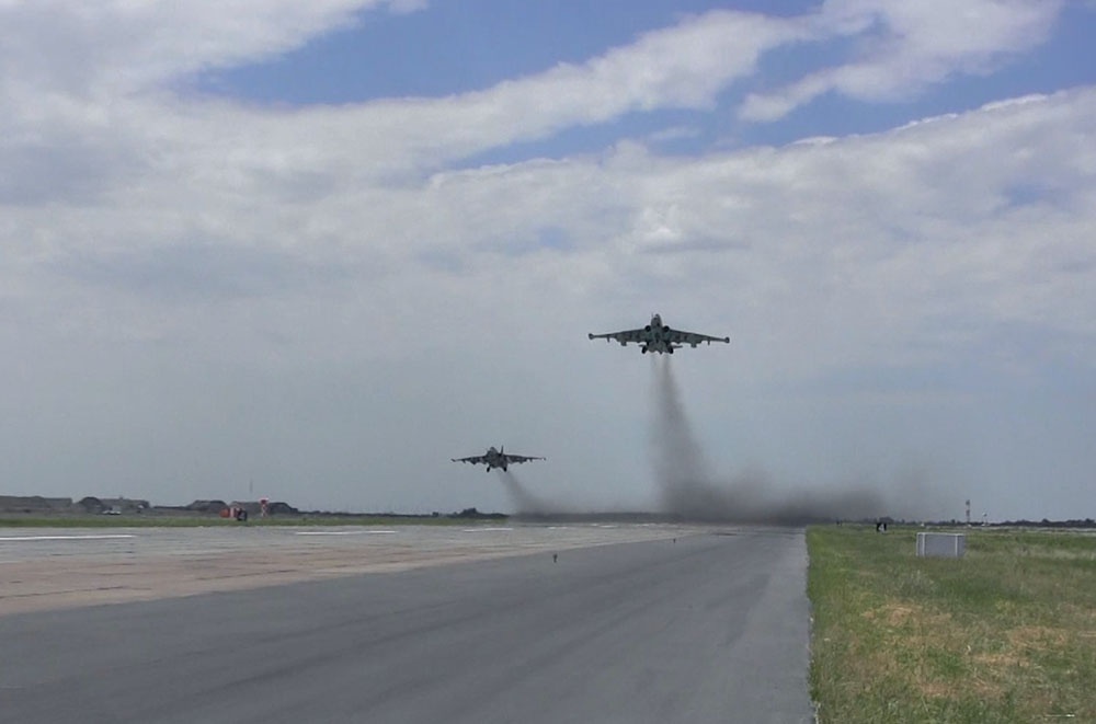 Azerbaijan Air Force aircraft conducts live-fire exercises (VIDEO)