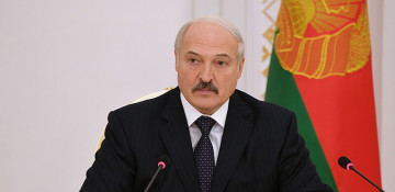 Belarus president dismisses government