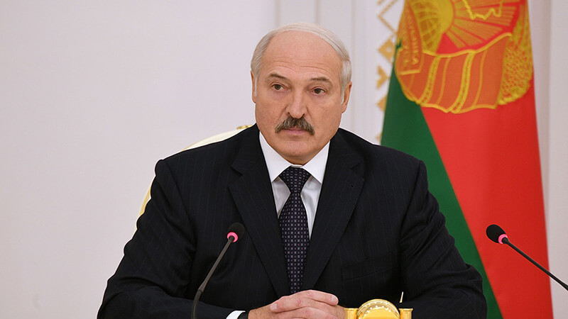 Belarus president dismisses government