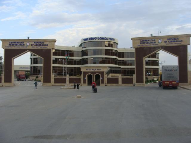 Azerbaijan extends deadline for closing borders