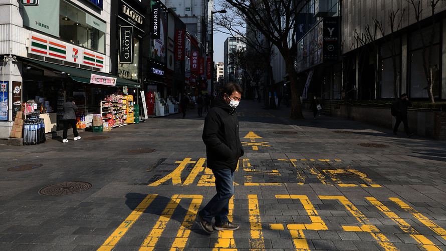 U.S. COVID-19 cases top 2.2 mln: Johns Hopkins University