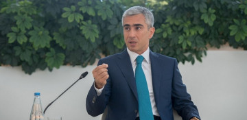 Assistant to Azerbaijani president meets with reps of intelligentsia, public figures